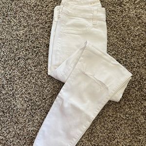 White American eagle jeans